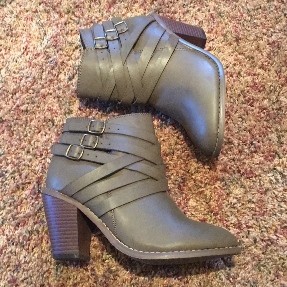 JC BOOTIES - Picture 2 of 8